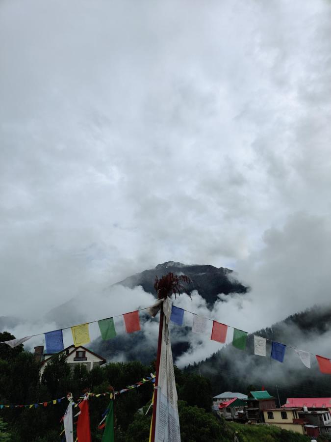Hotel Mount Kailash Sangla Екстер'єр фото